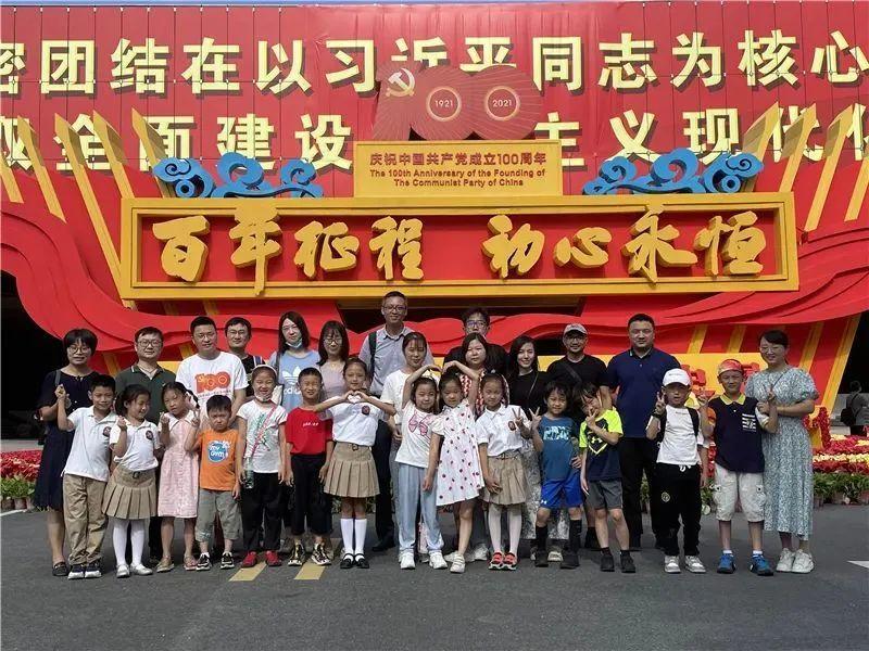 逃出诡异古宅